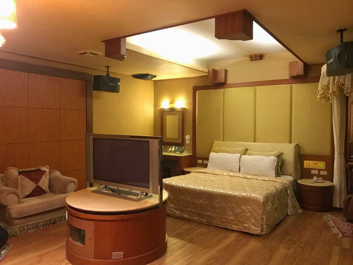 Daniel Spa Motel Pingzhen Eksteriør billede